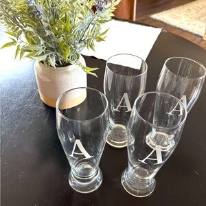 🌷KIRKLANDS  Pilser glasses